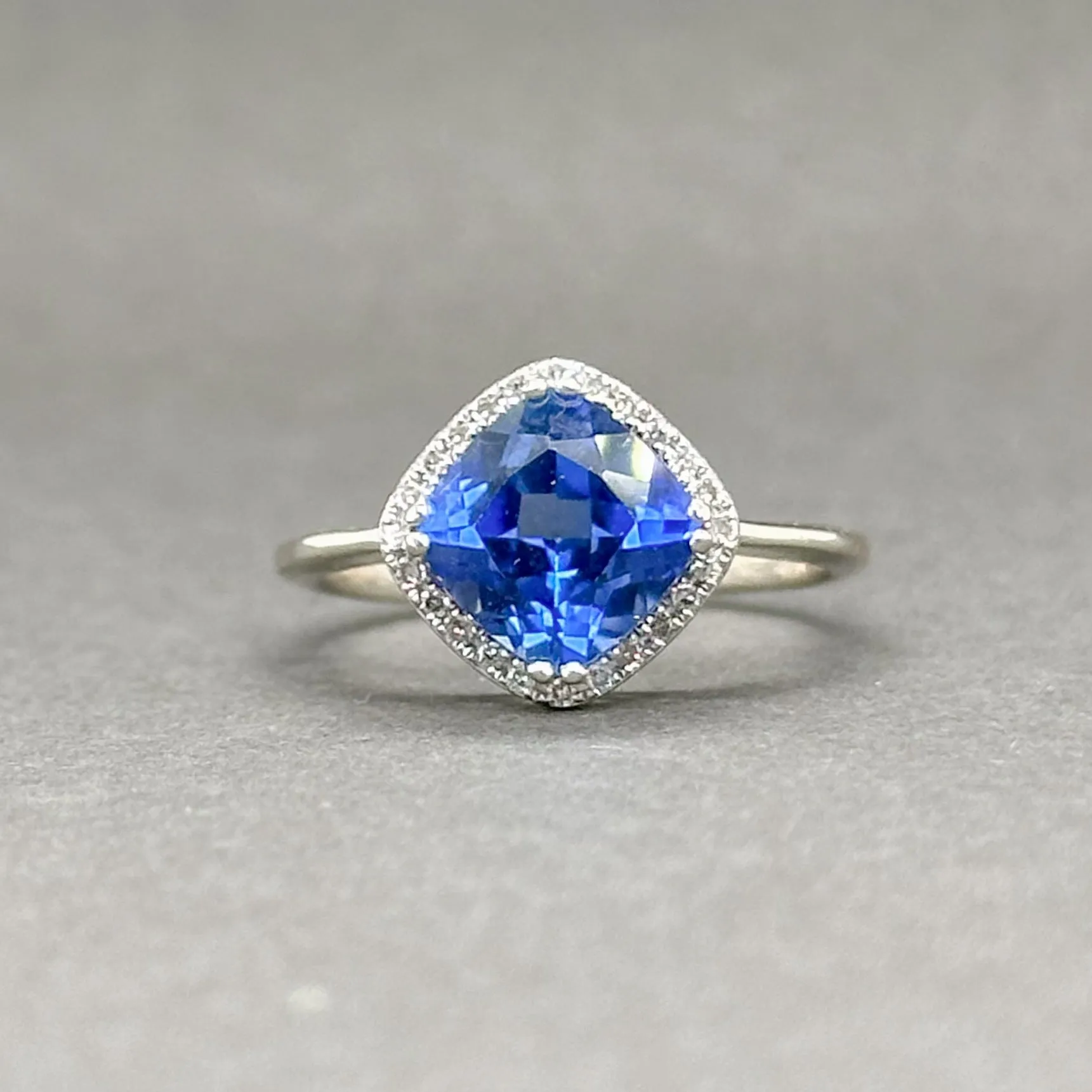 Estate 14K W Gold 1.82ct Tanzanite & 0.06ctw G-H/SI1-2 Diamond Ring