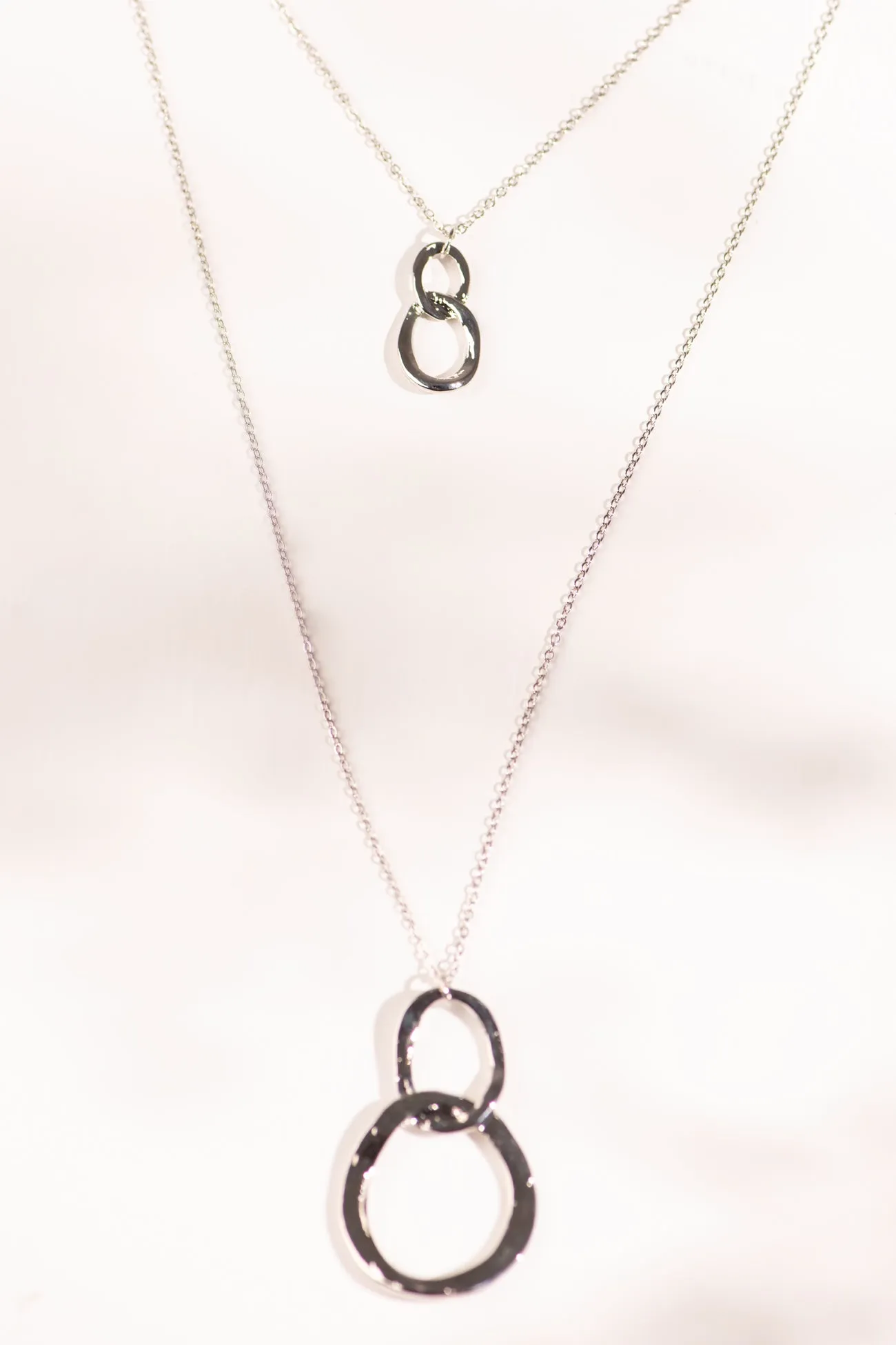 METALLIC SILVER TIER CHAIN NECKLACE