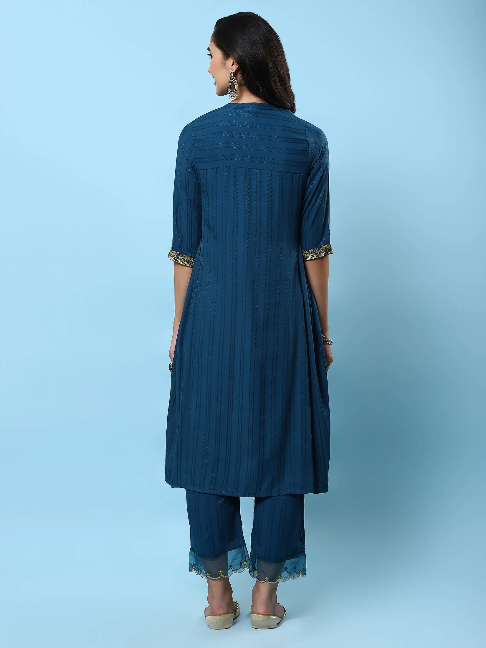 Women Blue Embroidered Kurta With Comfort Pant